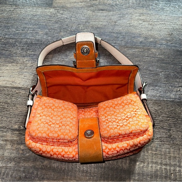 COACH mini hand bag 🌸 - Picture 6 of 6